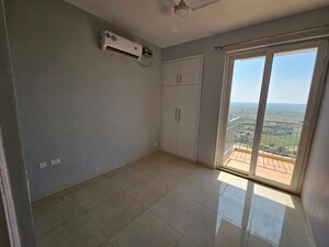 Room in 3 BHK Apartment at Pyramid Infinity, Sector 70 – for Rent