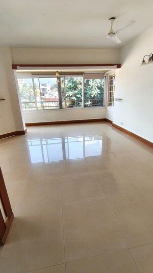 Room in 2 BHK Apartment at Manish Complex, Ashok Nagar – for Rent