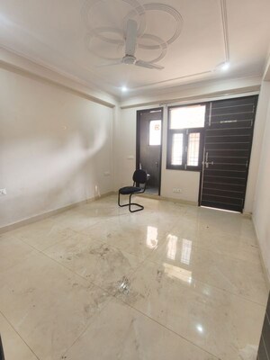 2 BHK Apartment For Rent in Chattarpur