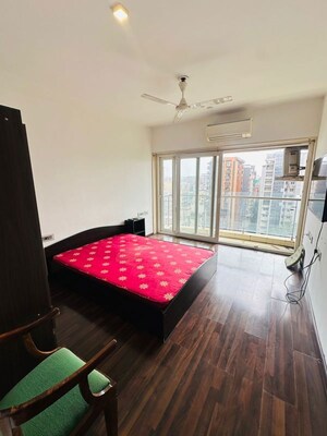 Bedroom in 2 BHK Apartment at RNA Continental, Chembur – for Rent