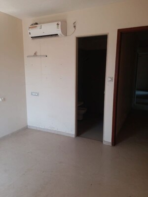 Room in 3 BHK Apartment at Sabari Palm View, Chembur – for Rent