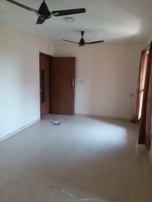 Room in 3 BHK Apartment at Sabari Palm View, Chembur – for Rent