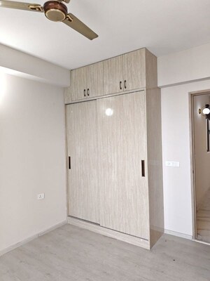 Room in 2 BHK Apartment at M3M Skywalk, Sector 74 – for Rent