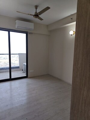 Room in 2 BHK Apartment at M3M Skywalk, Sector 74 – for Rent