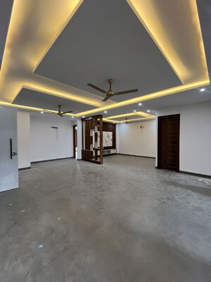 Staircase in 4 BHK Builder Floor at TDI The Grand Retreat, Sector 88 – for Sale