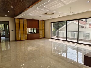 Room in 4 BHK Builder Floor at Jubilee Hill County, Jubilee Hills – for Rent