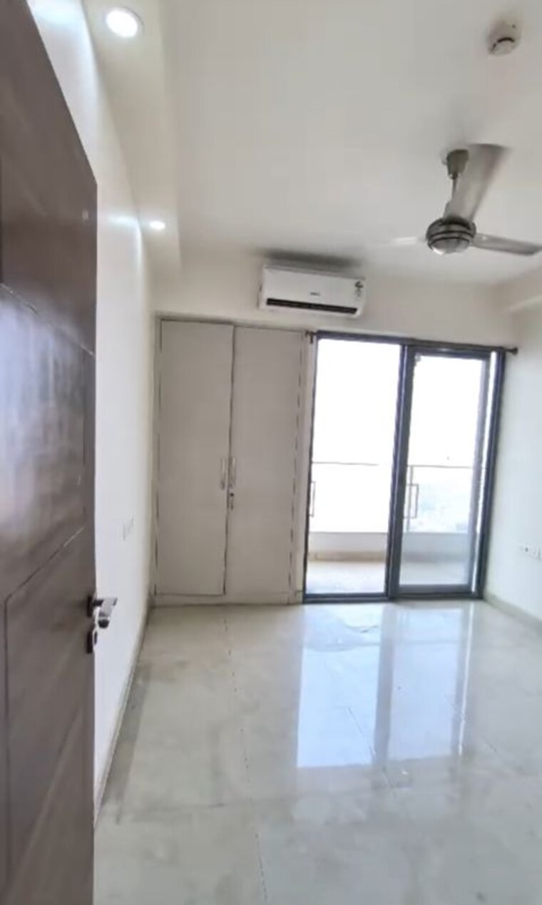 Room, metro-suites-glitz 3 Bedroom 1395 Sq.Ft. Apartment In Vasundhara Sector 2 Ghaziabad 10782157