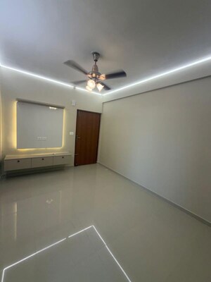 3 BHK Apartment For Rent in Emaar Emerald Estate, Sector 65