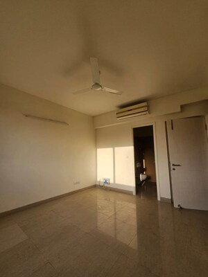 Room in 4 BHK Apartment at Emaar Emerald Floors Premier, Sector 65 – for Rent