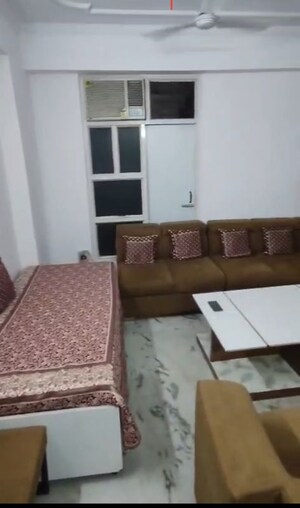 Living Room in 4 BHK Apartment at Supertech Estate, Vaishali Sector 9 – for Sale