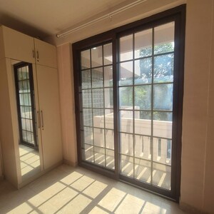 Room in 3 BHK Builder Floor at RWA Residential Society Sector 46, Sector 46 – for Rent