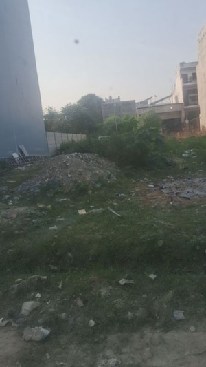   Plot at UPAVP Amrapali Enclave, Dubagga – for Sale