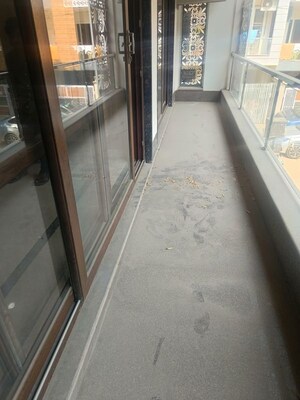 Balcony in 3 BHK Builder Floor at South City 2 – for Rent