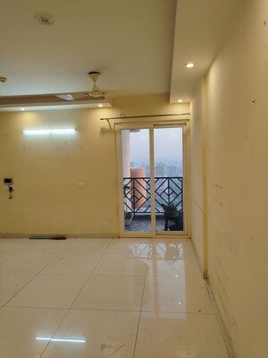 Room in 3 BHK Apartment at Saya Gold Avenue, Vaibhav Khand – for Rent