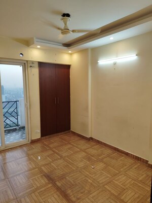 Room in 3 BHK Apartment at Saya Gold Avenue, Vaibhav Khand – for Rent