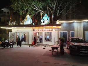 Parking in 3 BHK Apartment at Saya Gold Avenue, Vaibhav Khand – for Rent