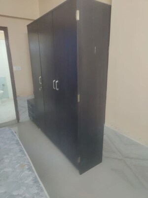 Room in 3 BHK Apartment at Chandkheda – for Rent