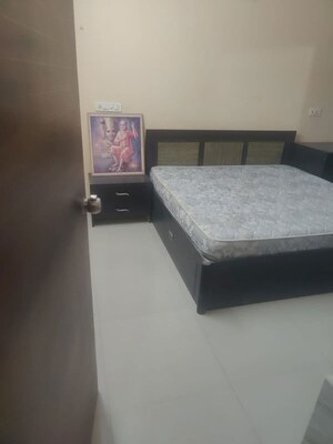 Master Bedroom in 3 BHK Apartment at Chandkheda – for Rent