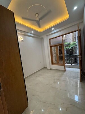 Room in 1 BHK Builder Floor at Neb Sarai – for Sale