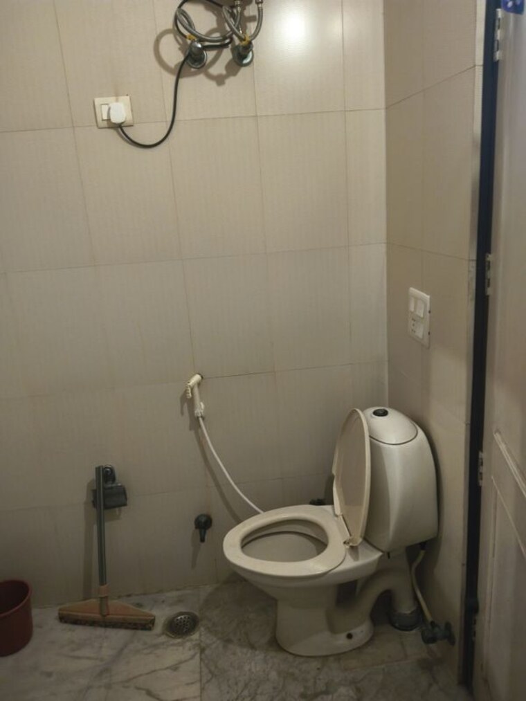 Bathroom, rwa-apartments-sector-71 2 Bedroom 1200 Sq.Ft. Independent House In Sector 71 Noida 10782324