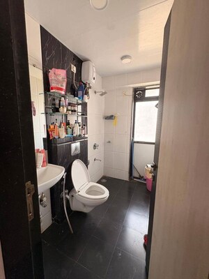 Team Area in 1 BHK Apartment at Carter Apatment, Pali Hill – for Rent