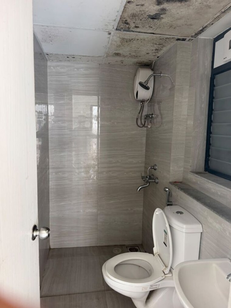 Attached Bathroom, runwal-gardens-phase-i 2 Bedroom 504 Sq.Ft. Apartment In Dombivli East Thane 10782355