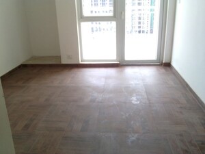 Room in 3 BHK Apartment at Adore Happy Homes Grand, Sector 85 – for Rent