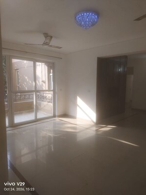 Room in 3 BHK Apartment at Orchid Petals, Sector 49 – for Rent
