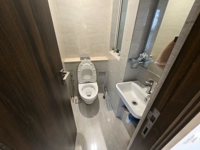 Bathroom, hiranandani-regent-hill 1 Bedroom 379 Sq.Ft. Apartment In Powai Mumbai 10782398