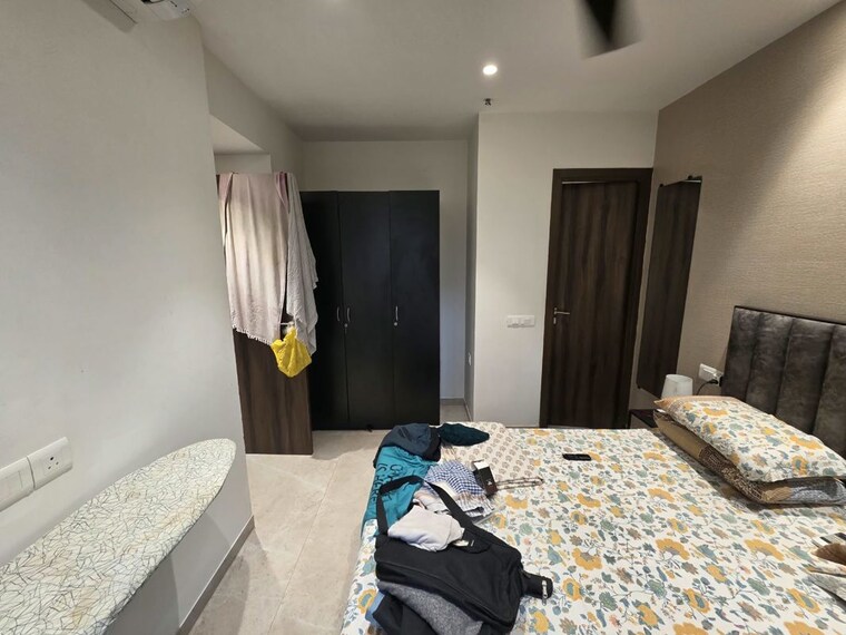 Bedroom, hiranandani-regent-hill 1 Bedroom 379 Sq.Ft. Apartment In Powai Mumbai 10782398
