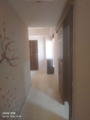 Room in 3 BHK Apartment at Unitech Escape, Sector 50 – for Rent