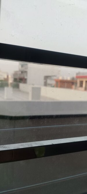  3 BHK Builder Floor at Sector 8 – for Rent