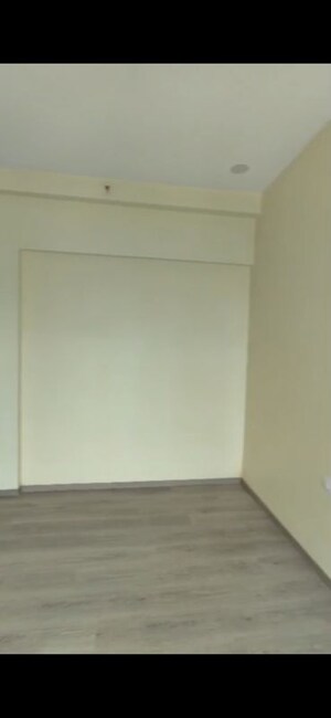 Room in 2 BHK Apartment at Sheth Auris Serenity Tower 3, Malad West – for Rent