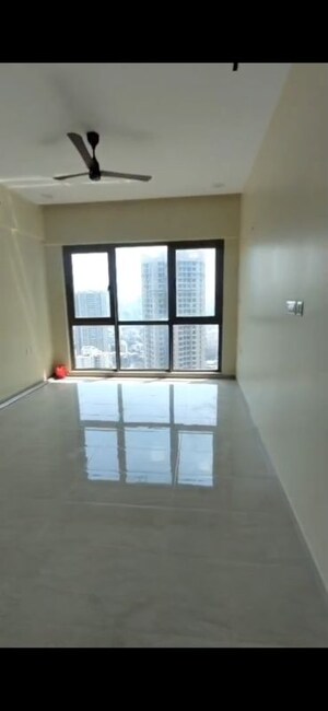 Room in 2 BHK Apartment at Sheth Auris Serenity Tower 3, Malad West – for Rent
