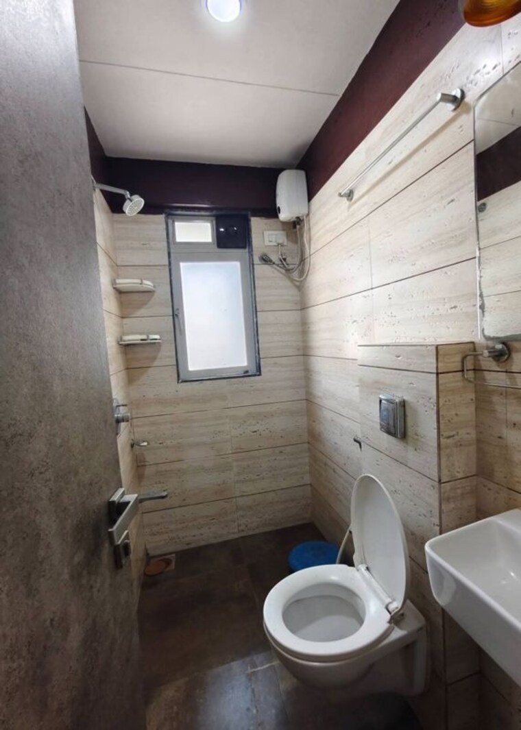 Bathroom, sai-siddhant-d-n-nagar-krishna-chs-ltd 1 Bedroom 500 Sq.Ft. Apartment In Andheri West Mumbai 10782408