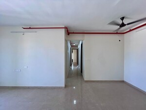 Room in 3 BHK Apartment at Dosti Eastern Bay, Wadala – for Rent