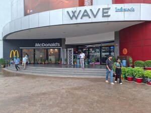  Showroom – Exterior View View at Gomti Nagar - for Rent
