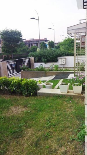 5 BHK Villa – Exterior View View at Unitech The Villas, Sector 33 - for Rent