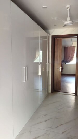  5 BHK Villa at Unitech The Villas, Sector 33 – for Rent
