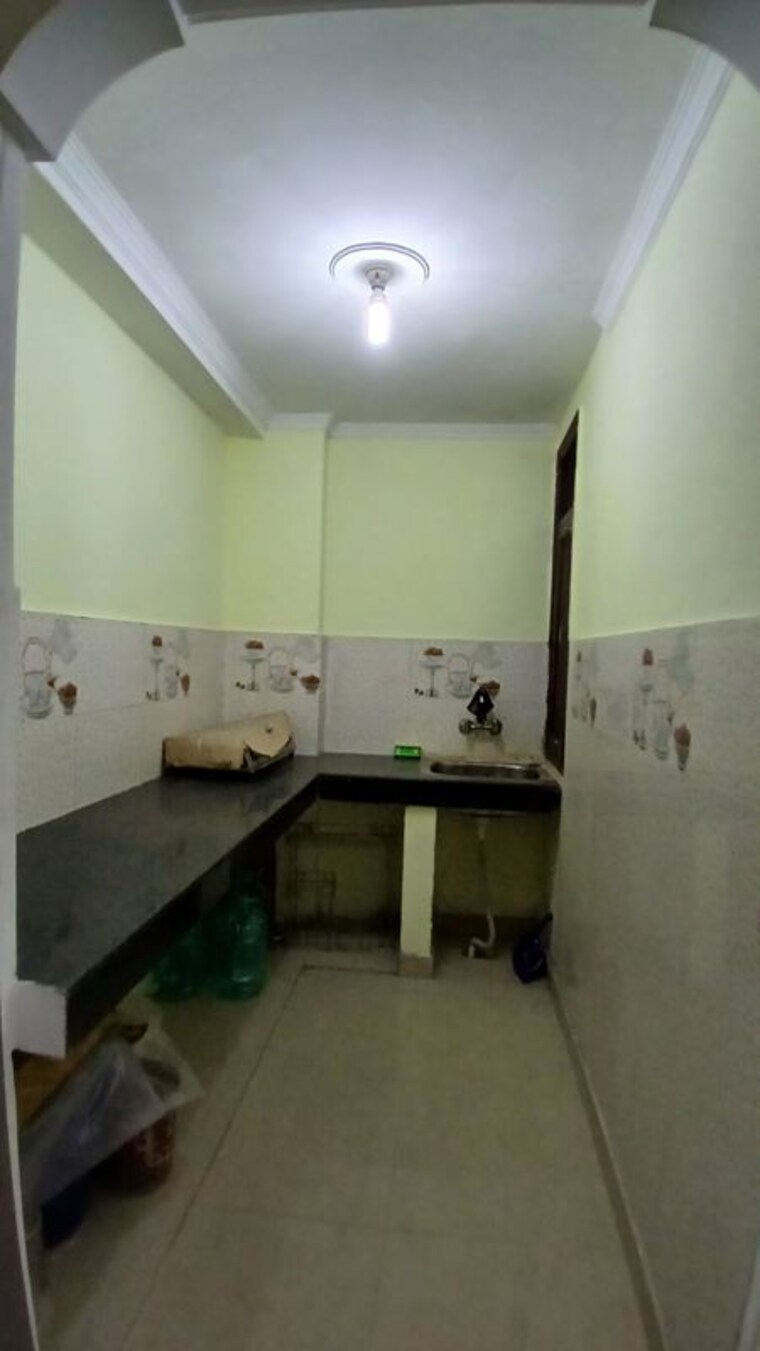 Kitchen, jogabai extension 3 Bedroom 900 Sq.Ft. Apartment In Jogabai Extension Delhi 10782432