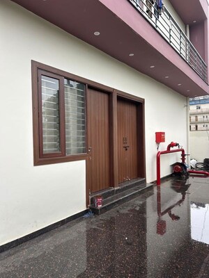 Balcony in  Pg at Noida Central – for Rent