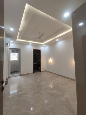 Room in 3 BHK Builder Floor at Naraina – for Sale