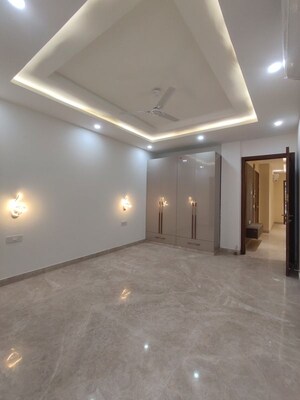 Room in 3 BHK Builder Floor at Naraina – for Sale