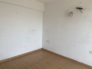 Room in 3 BHK Builder Floor at Vatika Primrose Floors, Sector 82 – for Sale