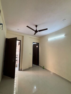 Room in 2 BHK Builder Floor at Uttam Nagar – for Rent