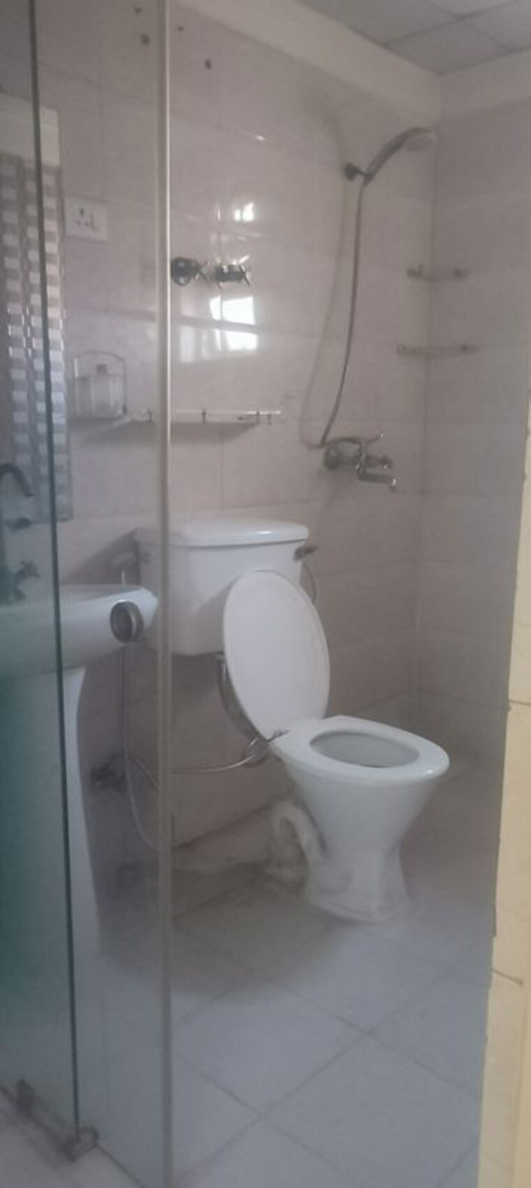 Attached Bathroom, gaur-city-1st-avenue 3 Bedroom 1470 Sq.Ft. Apartment In Sector 4 Greater Noida Greater Noida 10782449