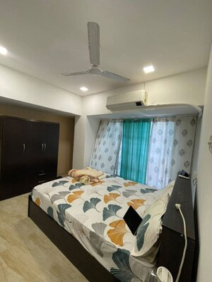 Bedroom in 2 BHK Apartment at Elegant Apartment Khar, Khar West – for Rent