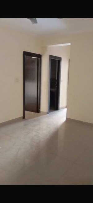 Room in 3 BHK Apartment at Ascent Savy Ville De, Raj Nagar Extension – for Sale