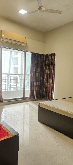 Room in 3 BHK Apartment at Royal Redidency, Lalbaug – for Rent