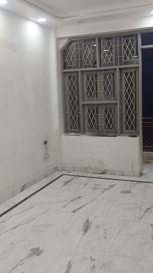2 BHK Builder Floor For Rent in Rohini Sector 11